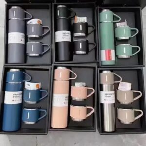 Stainless Steel Vacuum Flask Set With 3 Cups, 500ml